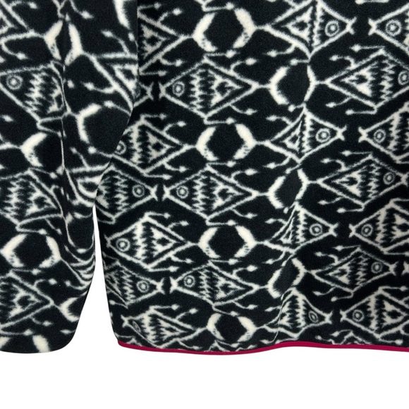 PATAGONIA Synchilla Black and White Fish print Hot Pink Trim Size Medium - Picture 6 of 10